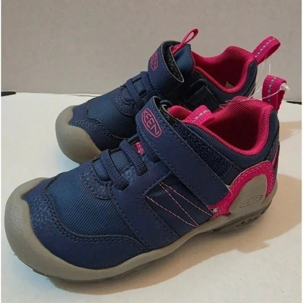 Keen kids knotch